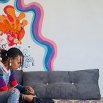 Os Sábados das Crianças | Workshop de arte intuitiva com Géssica Stagno | Desenhando e pintando sua heroína